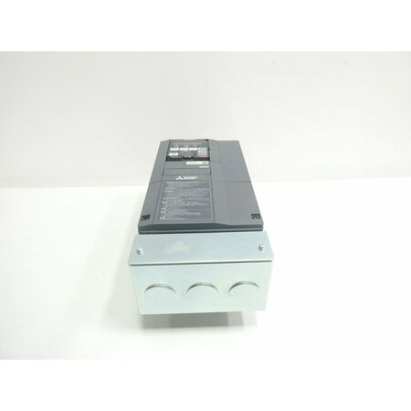 MITSUBISHI 200-240V-AC 0.2-590HZ 200-240V-AC AC VFD DRIVE FR-A820-00105-1-N6